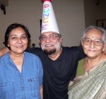 with Sandhya and Jyoti kaki.JPG