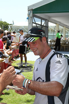Andrew Strauss signing autographs