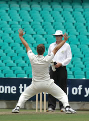 Daniel Vettori appealing