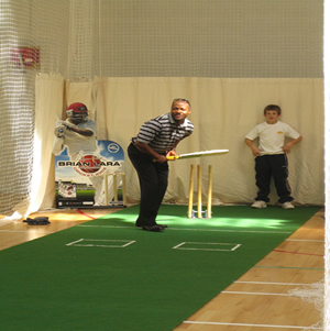 Brian Lara / Ricky Ponting International Cricket 2005 Press Day