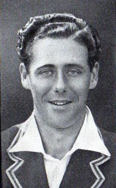 Trevor Bailey - Essex and England - essex-trevor-bailey-1-country-cricketers-1955-adventure-cricket-trading-card-35365-p