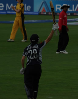 Sara McGlashan walking to the crease