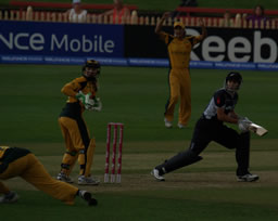 Sara McGlashan edges one through the slips